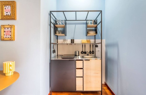 Flaminio Apartment | Casa Tudor, Charmy British Eccentric Flat