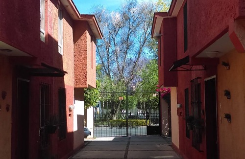La Cruz House | CASA UBICADISIMA, COMODA C/1 ESTACIONAMIENTO