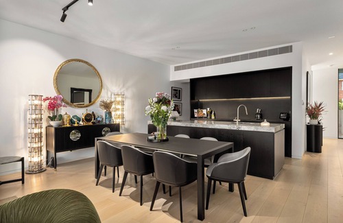 Kew House | Casa Urbanista - Luxury Architectural Residence with private pool in Kew