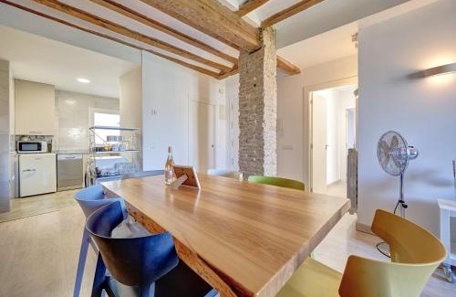 Logrono Historic Centre Apartment | Casa Uva Plaza del Mercado by Clabao
