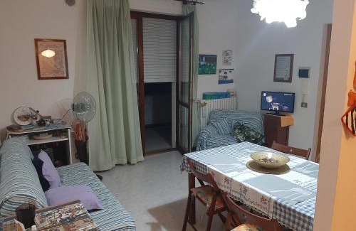 Mafalda Apartment | Casa vacanza Colle Renazzo con terrazzo in collina 15 min. dal mare