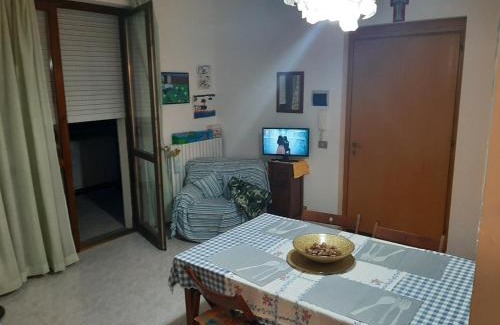 Mafalda Apartment | Casa vacanza Colle Renazzo con terrazzo in collina 15 min. dal mare