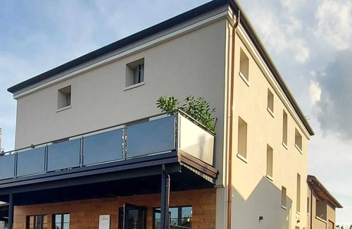 Crocetta del Montello Apartment | CASA VACANZA IL RE DELLA CANTINA "MANSARDA MARCELLA"
