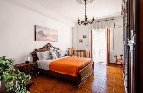 Casteldaccia Apartment | Casa Vacanza Panoramico WiFi TV Centro Storico