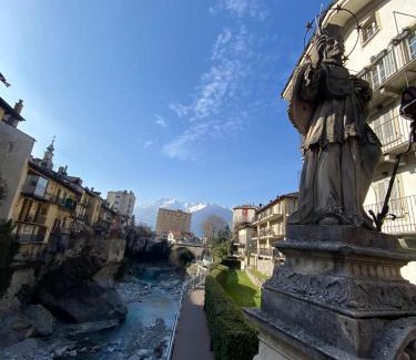 Chiavenna Apartment | Casa Vacanze La Romantica
