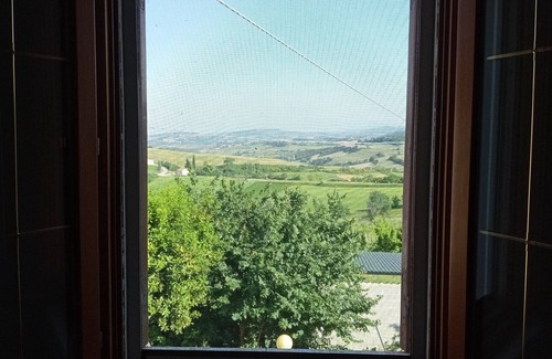 Montefelcino House | Casa Vacanze Lea - Casa di Campagna con Vista Panoramica Sulla Valle del Metauro