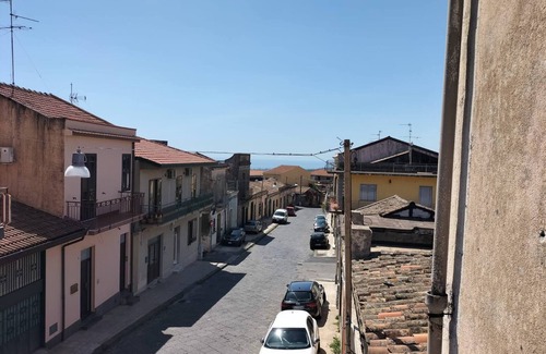 San Giovanni Montebello Apartment | Casa Vacanze Relax Etna With Stunning Natural Beauty View