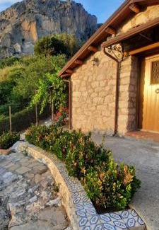 Alcara li Fusi House | Casa vacanze San Giorgio