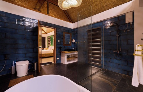 San Francisco Island Resort | Casa Verde Cliff Resort and Spa