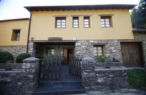 Moal House | Casa Xuaquin