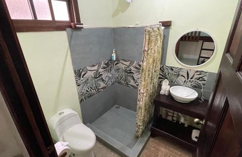 Tortuguero House | Casa y Cabaña Jaguar Tortuguero