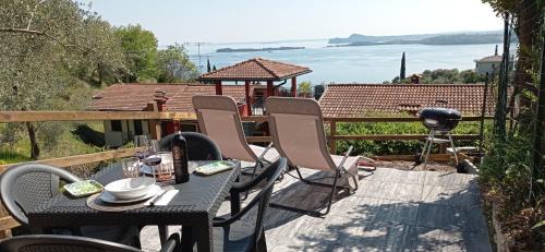 Gardone Riviera Apartment | CasaAlma Pool, Terrace & Lakeview