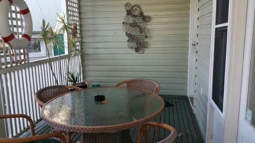 Nelson Bay Apartment | Casablanca Enchanted Cottage