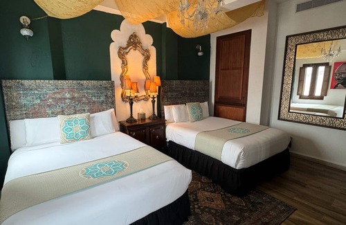 San Francisco Hotel | CasaBlanca Hotel