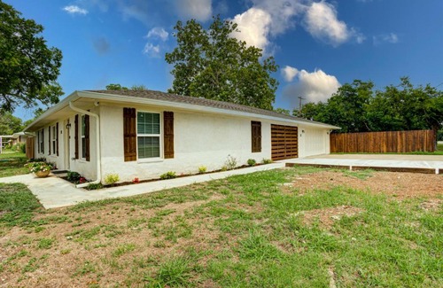 Waco Villa | Casablanca Waco