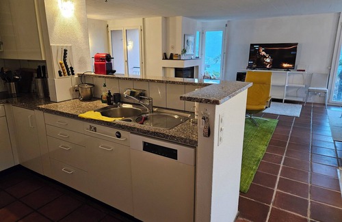 Orselina House | CasaConte: Tranquil 3-bedroom house with fantastic views and WiFi in Orselina