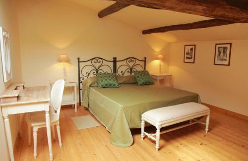 Pomezia House | Casale DI Tormaggiore Villa And Country Suites