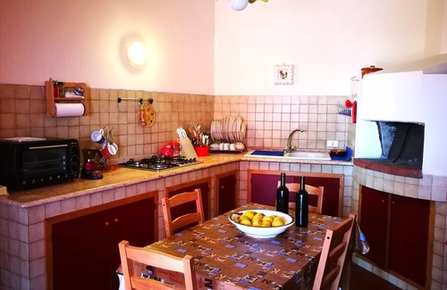 Pennisi Villa | Casale "gaia" - Relax nel Verde con Piscina e Camino