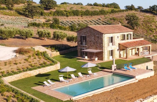 Manciano Villa | Casale Grottini 8, Emma Villas