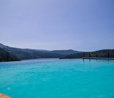 Castelo de Paiva House | Casas de Gondarem by the Douro Valley