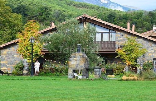 Puertolas Cottage | Casas rurales La Ribera for 8 people