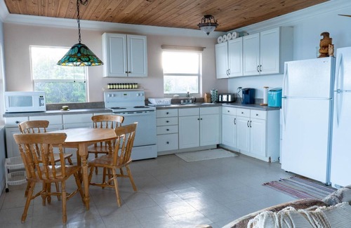 Sugar Loaf Settlement Cottage | Casaurina of San Salvador