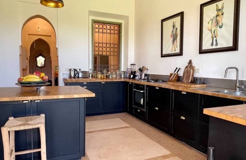 Tameslouht Villa | Casbah style, partial A/C, huge pool and garden