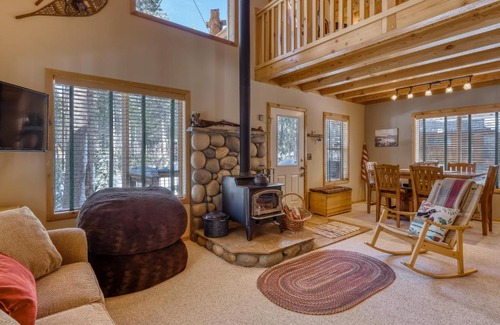 Serene Lakes House | Cascade Cabin