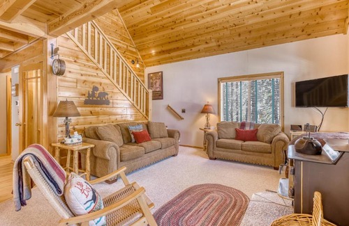 Serene Lakes House | Cascade Cabin