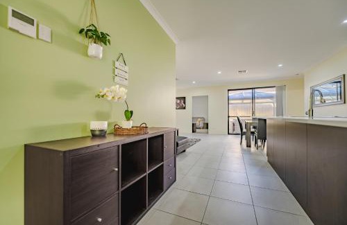 Lakelands House | Cascade Comfort