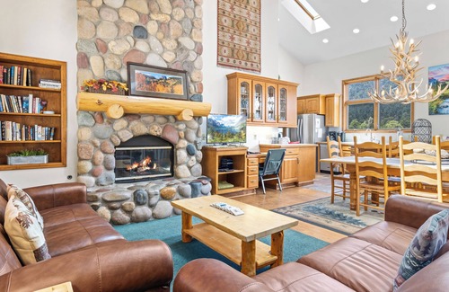 Aspen Brook House | Cascade Mountain Home by Estes Park Homes