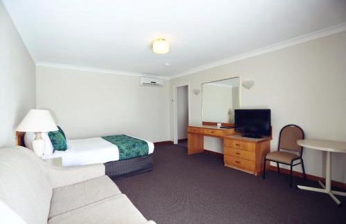 Dubbo Hotel | Cascades Motor Inn