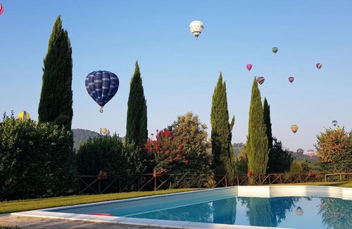 Todi Apartment | Case in campagna con piscina a Todi