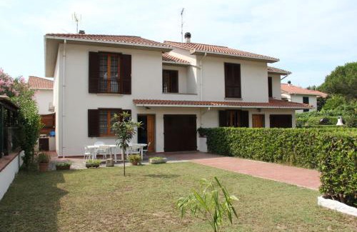 Mazzanta Apartment | Case Sobrini