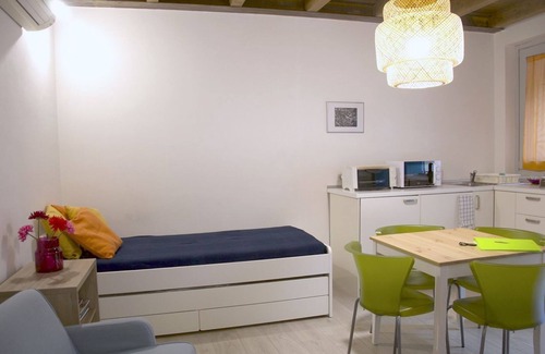 Cernusco sul Naviglio Apartment | CaseOspitali - CASA CARAMELLI Bilocale in corteREGOLE DELLA CASA (see below for