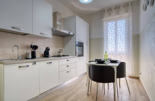 Milan Apartment | CaseOspitali - Casa Luce bilo next San Raffaele