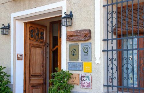 El Castell de Guadalest Hotel | Cases Noves - Boutique Accommodation - Adults Only