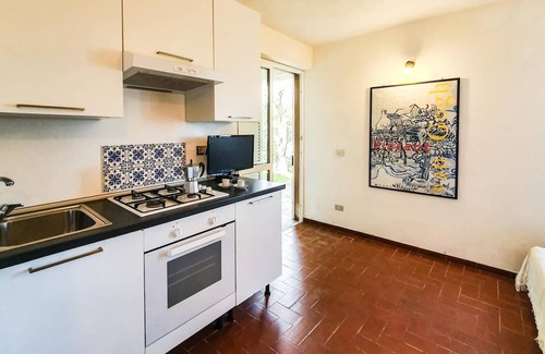 Capo D'arco Apartment | Casetta Eden apartment near the beach with pool and garden