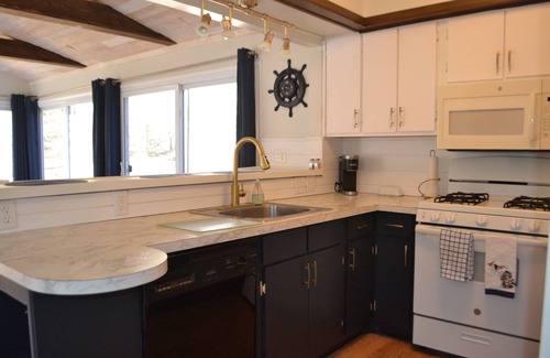 Caseville House | Caseville Cottage Close to the Beach