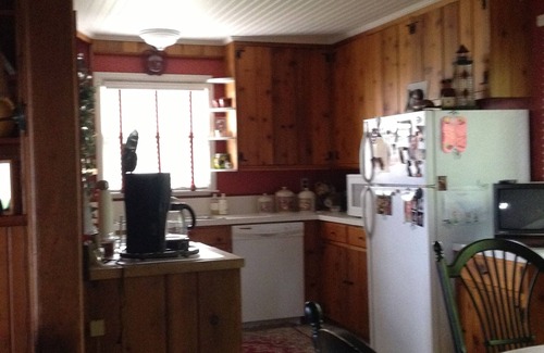Pigeon Cottage | Caseville, Mi (Sand Point Area Cottage Rental) Cute, Cozy Cottage.