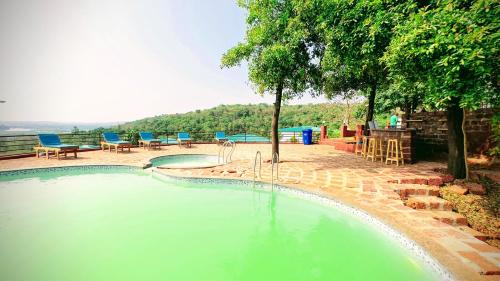 Paliyem Hotel | Cashew Leaf Resort, Goa