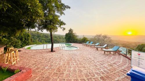 Paliyem Hotel | Cashew Leaf Resort, Goa