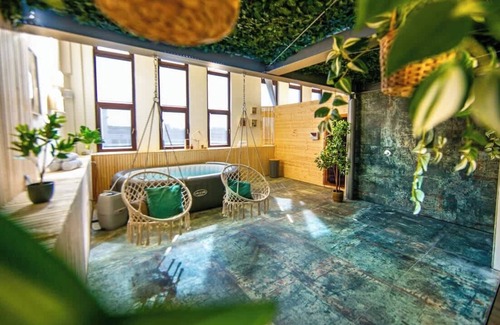 Hoehr-Grenzhausen House | Casino Whirlpool-Sauna-Kino-Indoor Basketball