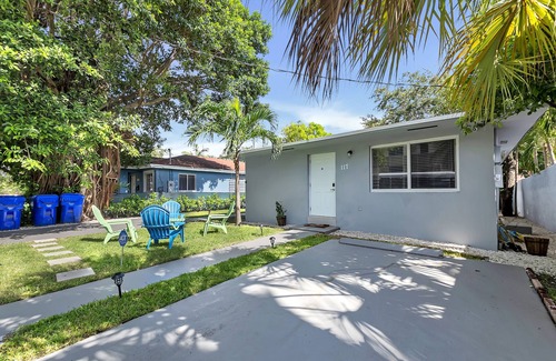 Little Haiti House | Casita 117 Gated 2 Bed 1 Bath 10 Min to Beach