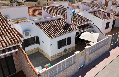 Els Poblets House | Casita al Mar, Els Poblets, holiday home, top location, beach300m, parking, WIFI
