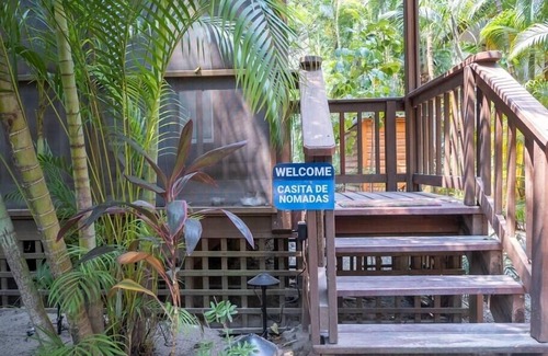 Lawson Rock House | Casita de Nómadas - Luxury Beach House