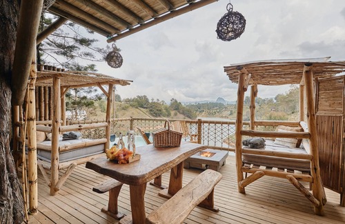 El Penol House | Casita del Arbol Villa
