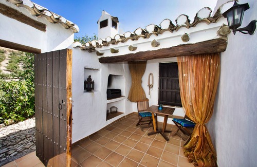 Iznajar Cottage | Casita Galgo - Tranquility & Peace in the Historical Heart of Andalusia