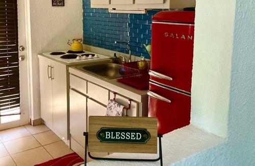 Cayey House | Casita La Ley en Cayey with 2-bedroom AC & WiFi.