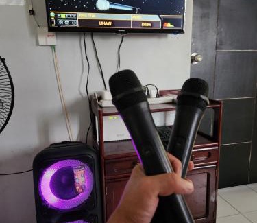 Paombong House | Casita Mia - Guest House for 9pax with WIFI, NETFLIX, YOUTUBE, KARAOKE, CAN COOK and BBQ
